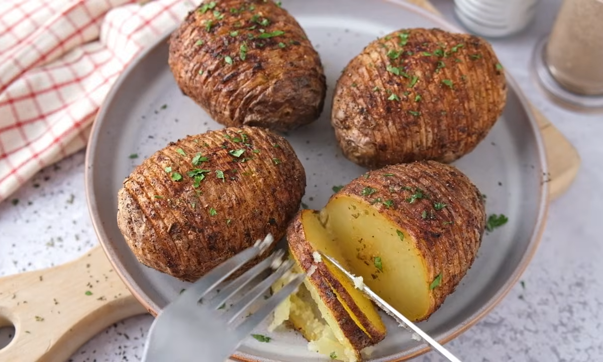 Crispy Air Fryer Hasselback Potatoes Easy Swedish Recipes at Home