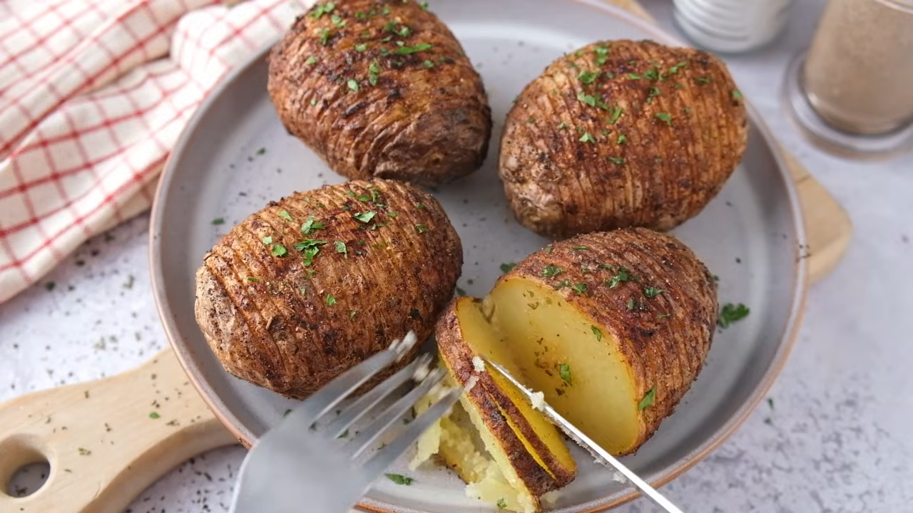 Crispy Air Fryer Hasselback Potatoes Easy Swedish Recipes at Home